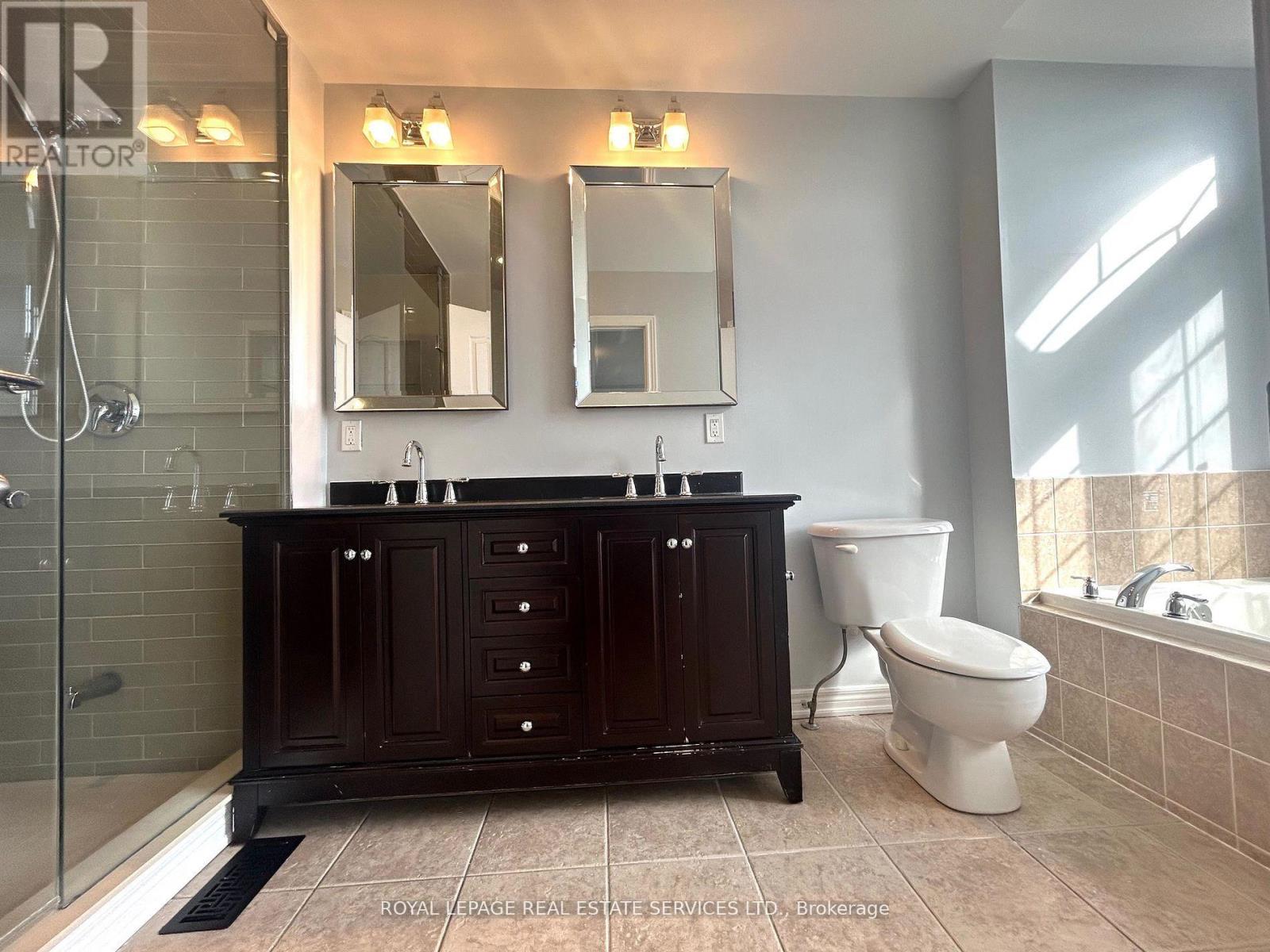 1285 Jezero Crescent, Oakville, Ontario  L6H 0B5 - Photo 16 - W12943126