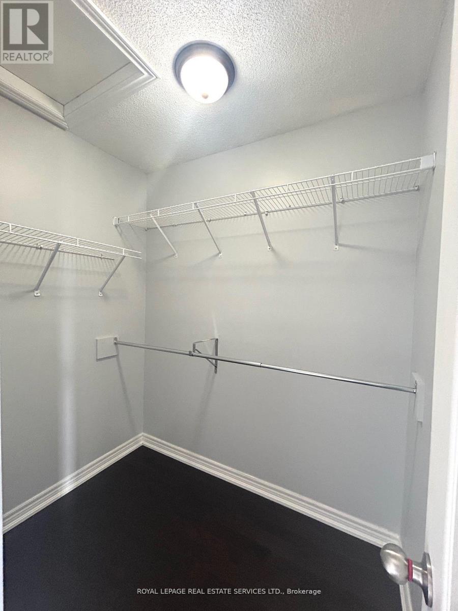 1285 Jezero Crescent, Oakville, Ontario  L6H 0B5 - Photo 17 - W12943126