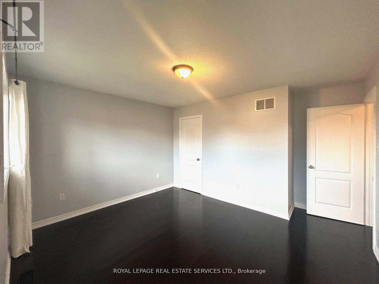 1285 Jezero Crescent, Oakville, Ontario  L6H 0B5 - Photo 18 - W12943126