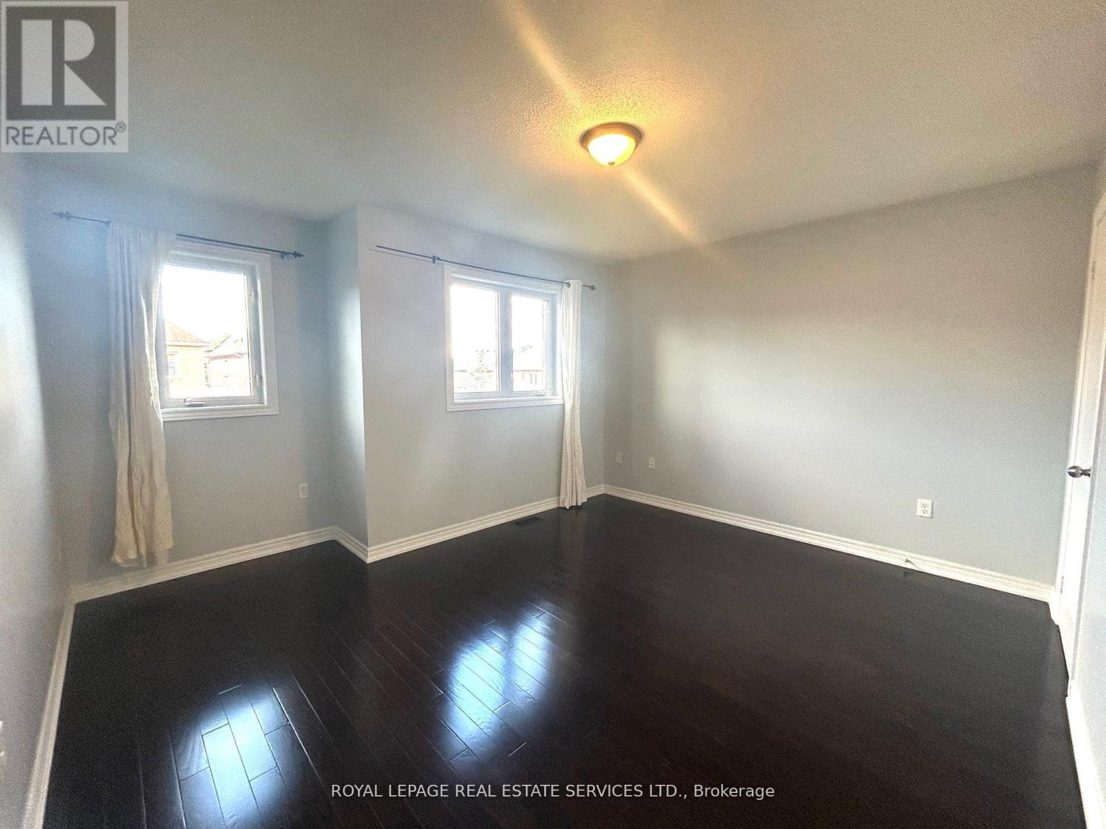 1285 Jezero Crescent, Oakville, Ontario  L6H 0B5 - Photo 19 - W12943126