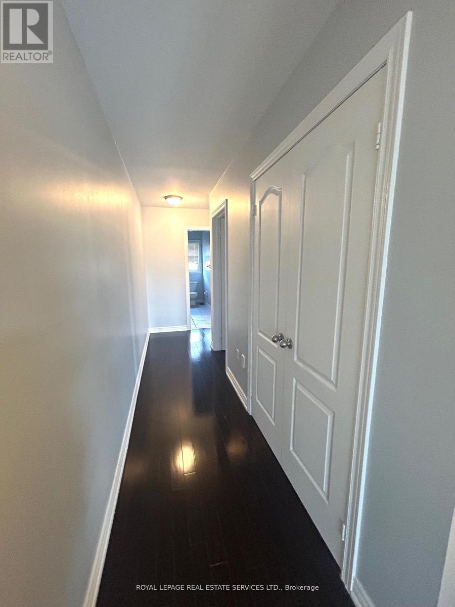 1285 Jezero Crescent, Oakville, Ontario  L6H 0B5 - Photo 22 - W12943126