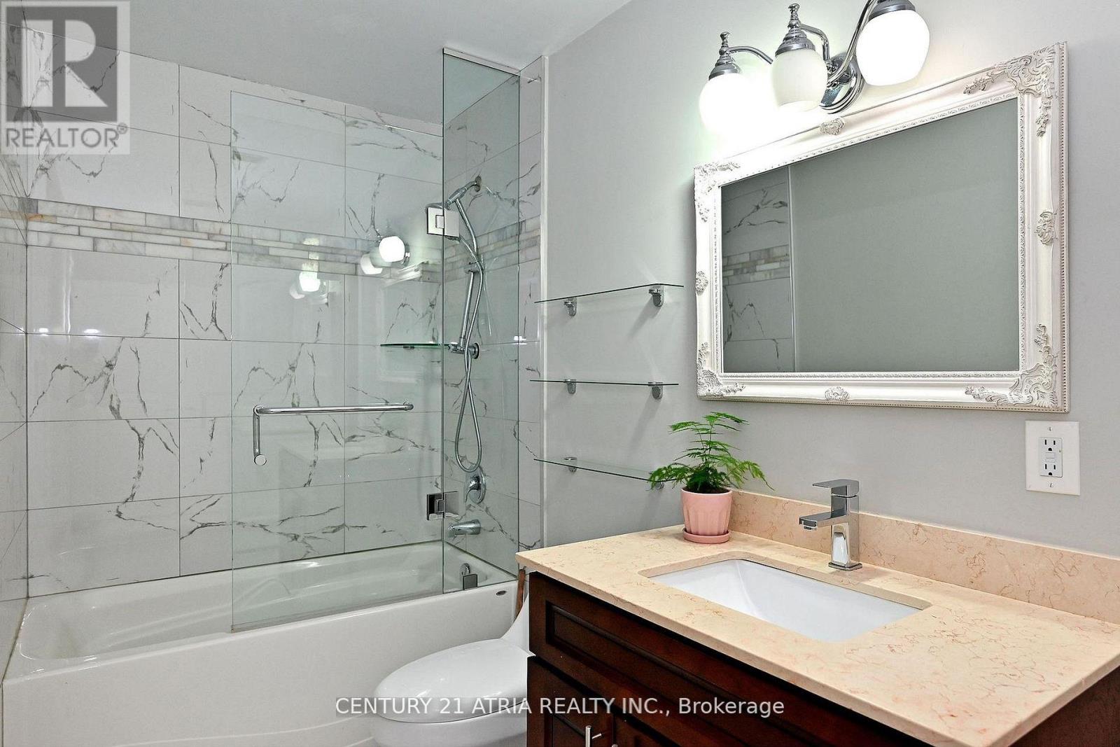 350 Queen Mary Drive, Oakville, Ontario  L6K 3L8 - Photo 28 - W12943128