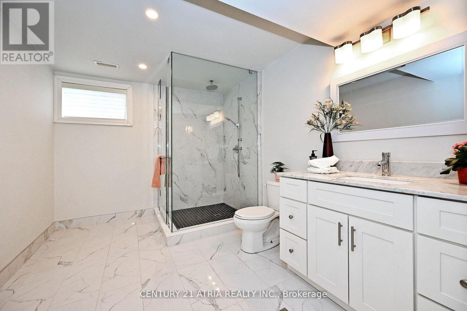 350 Queen Mary Drive, Oakville, Ontario  L6K 3L8 - Photo 39 - W12943128