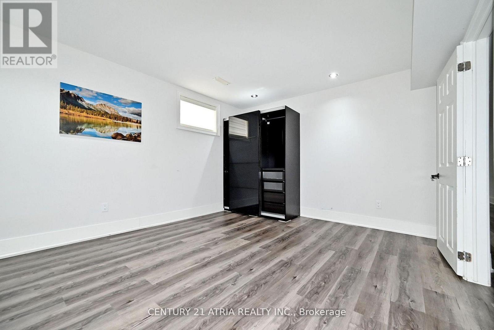 350 Queen Mary Drive, Oakville, Ontario  L6K 3L8 - Photo 45 - W12943128