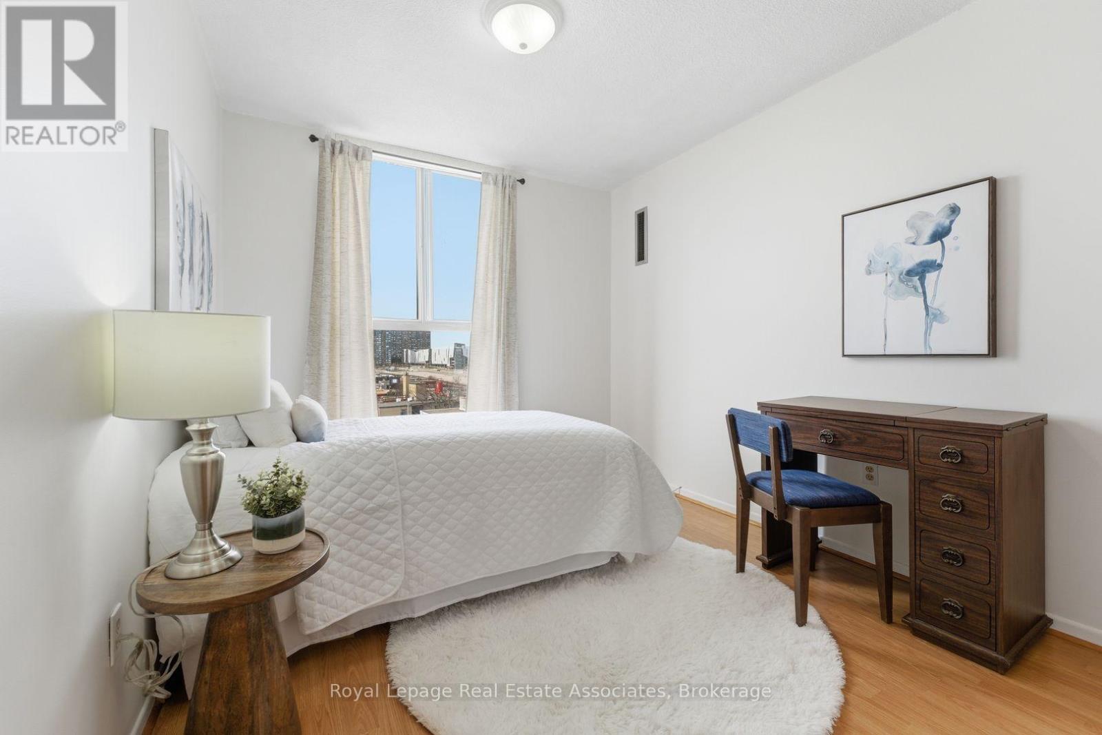 1010 - 3170 Kirwin Avenue, Mississauga, Ontario  L5A 3R1 - Photo 21 - W12943160