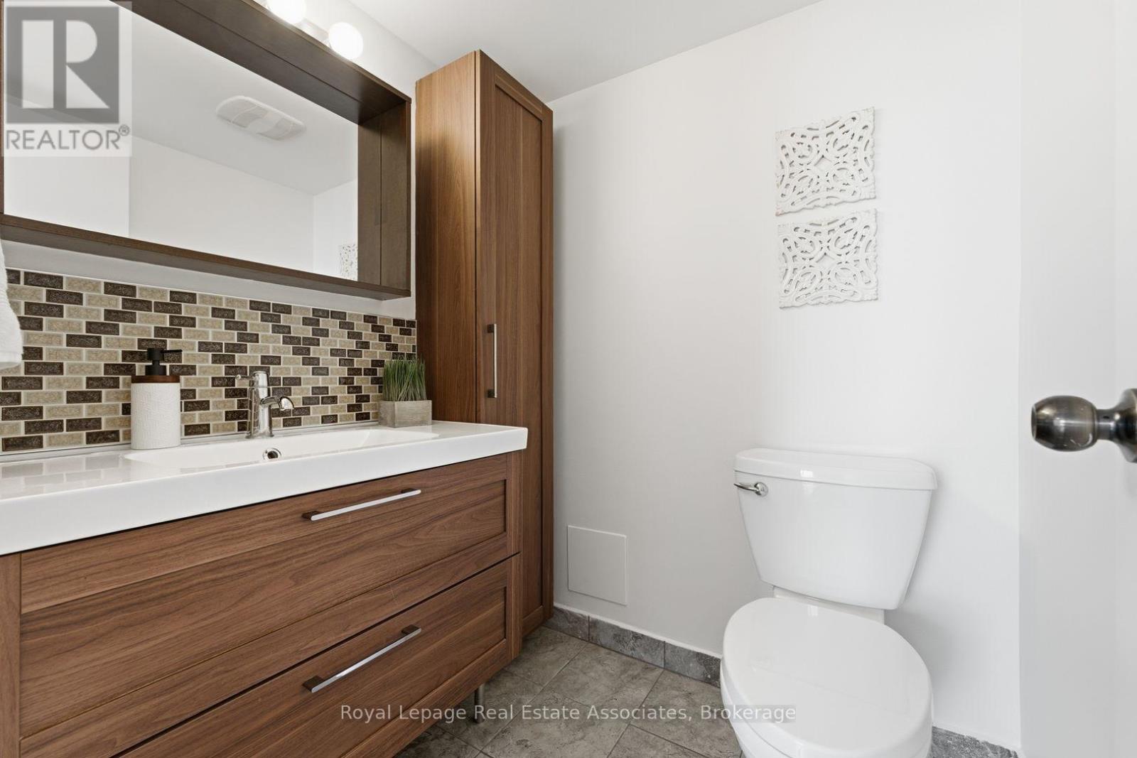 1010 - 3170 Kirwin Avenue, Mississauga, Ontario  L5A 3R1 - Photo 24 - W12943160