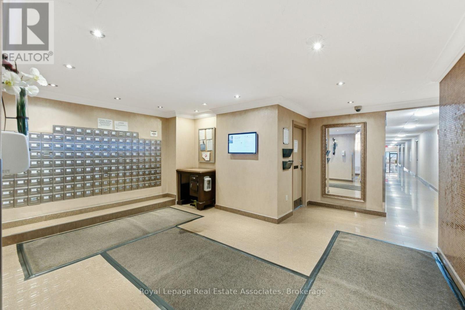 1010 - 3170 Kirwin Avenue, Mississauga, Ontario  L5A 3R1 - Photo 32 - W12943160