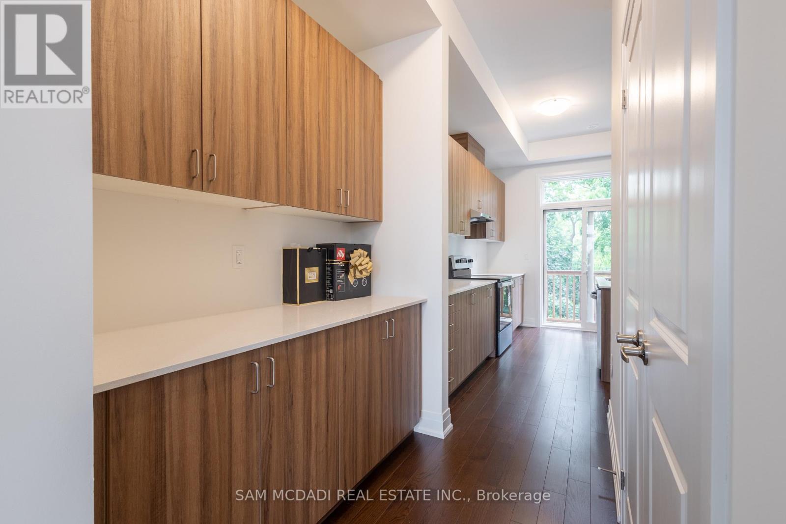 90 Salina Street, Mississauga, Ontario  L4M 1X8 - Photo 18 - W12943180