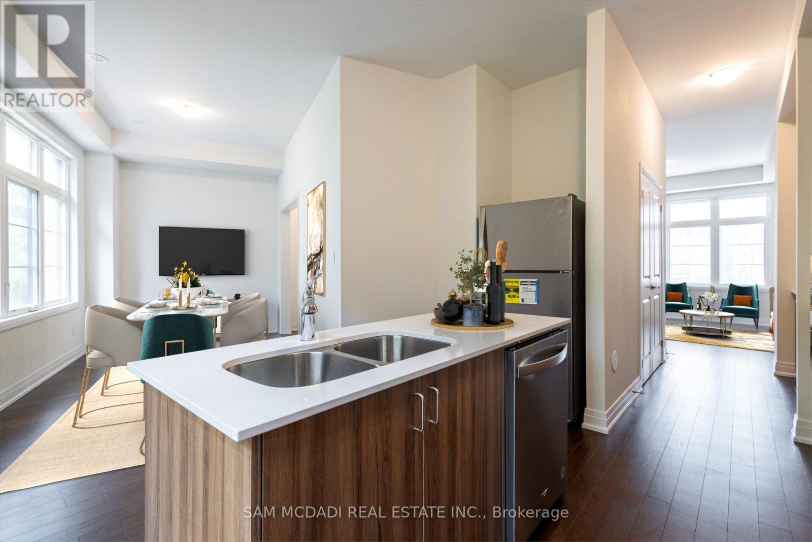 90 Salina Street, Mississauga, Ontario  L4M 1X8 - Photo 21 - W12943180