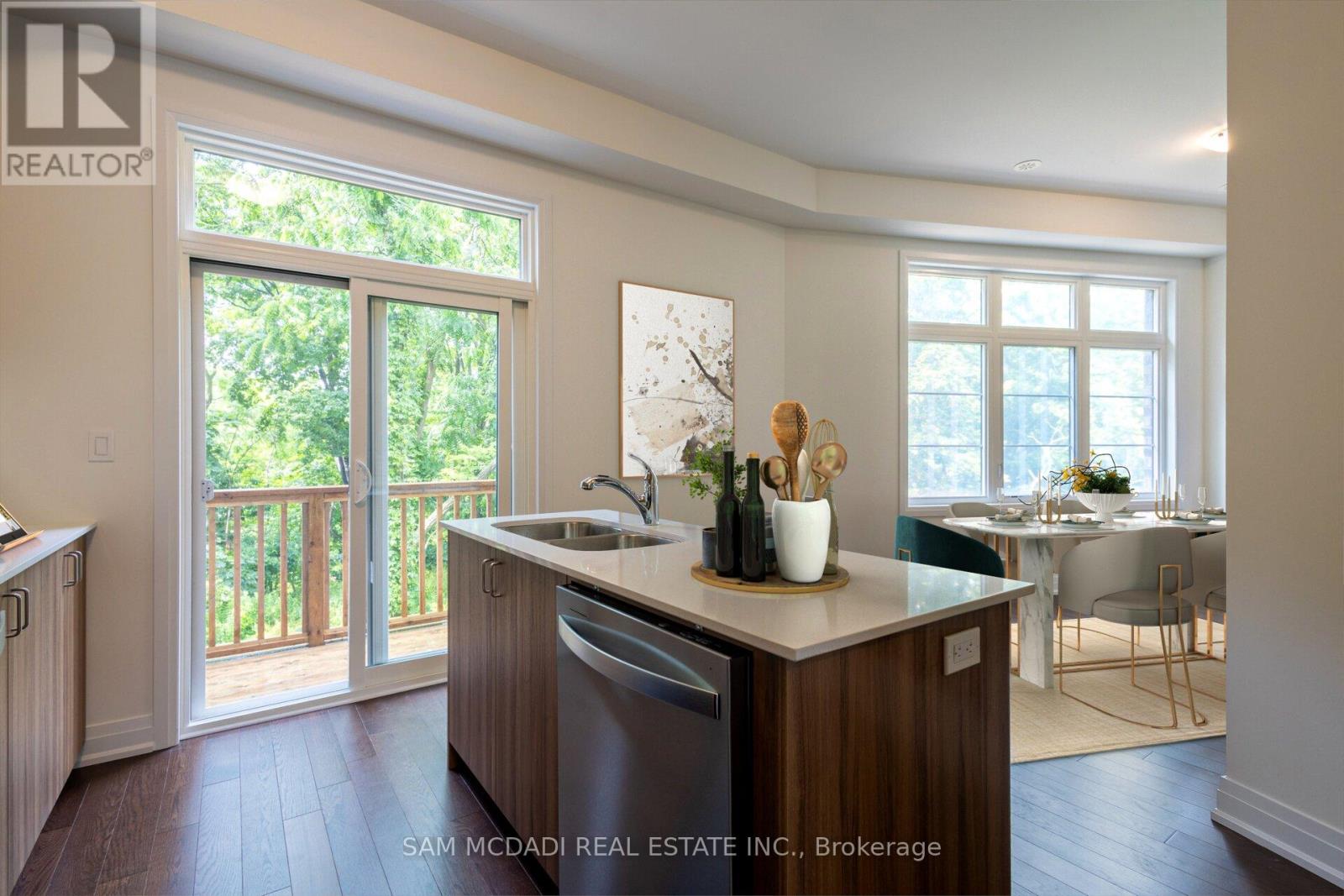 90 Salina Street, Mississauga, Ontario  L4M 1X8 - Photo 22 - W12943180