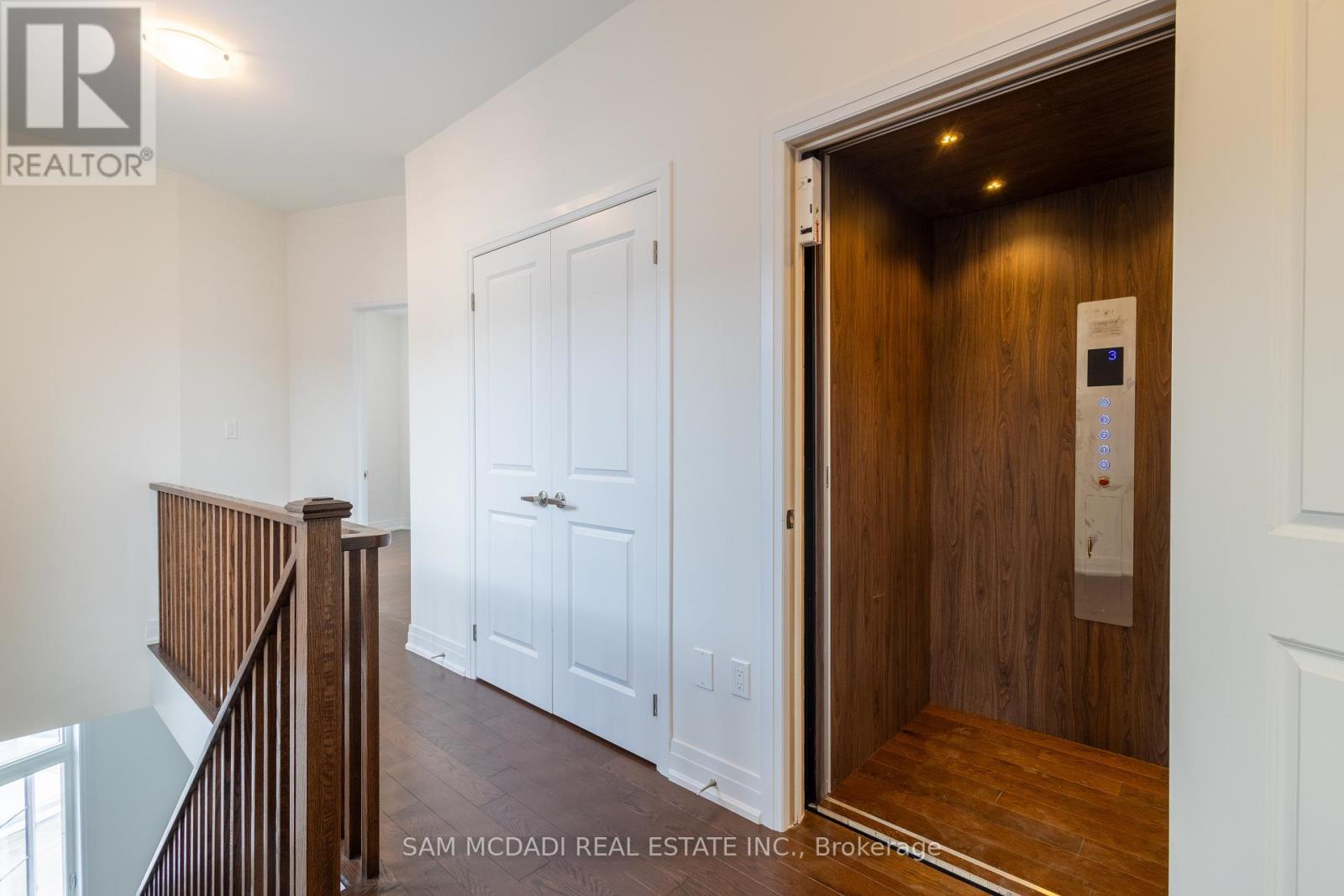 90 Salina Street, Mississauga, Ontario  L4M 1X8 - Photo 34 - W12943180