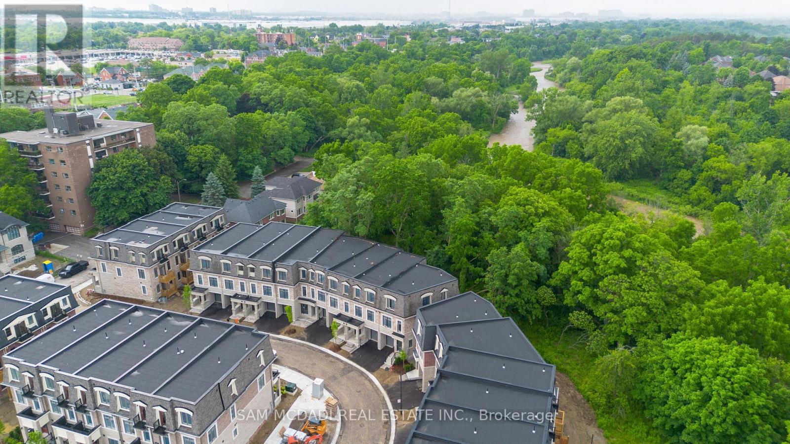 90 Salina Street, Mississauga, Ontario  L4M 1X8 - Photo 37 - W12943180