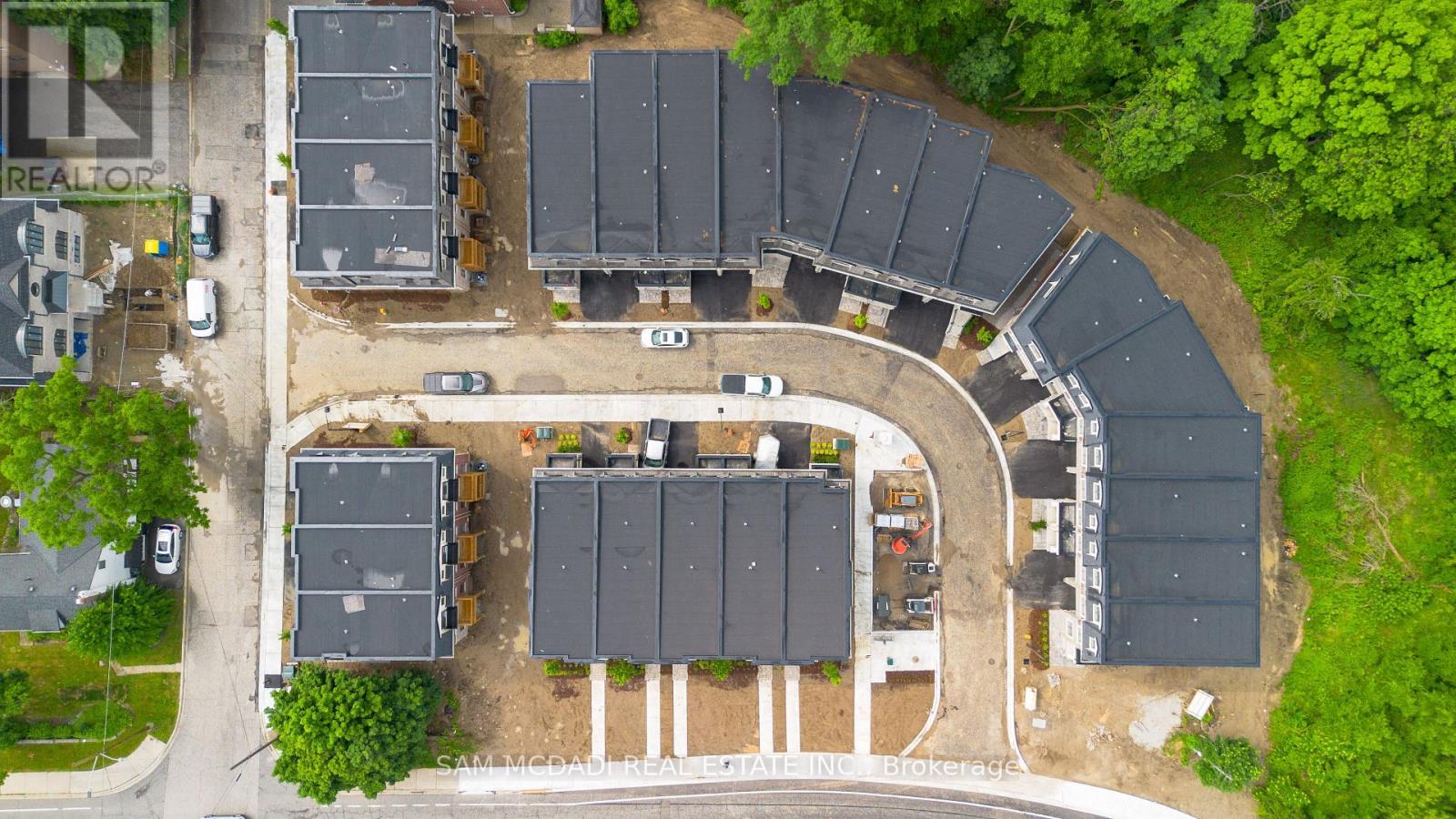 90 Salina Street, Mississauga, Ontario  L4M 1X8 - Photo 5 - W12943180