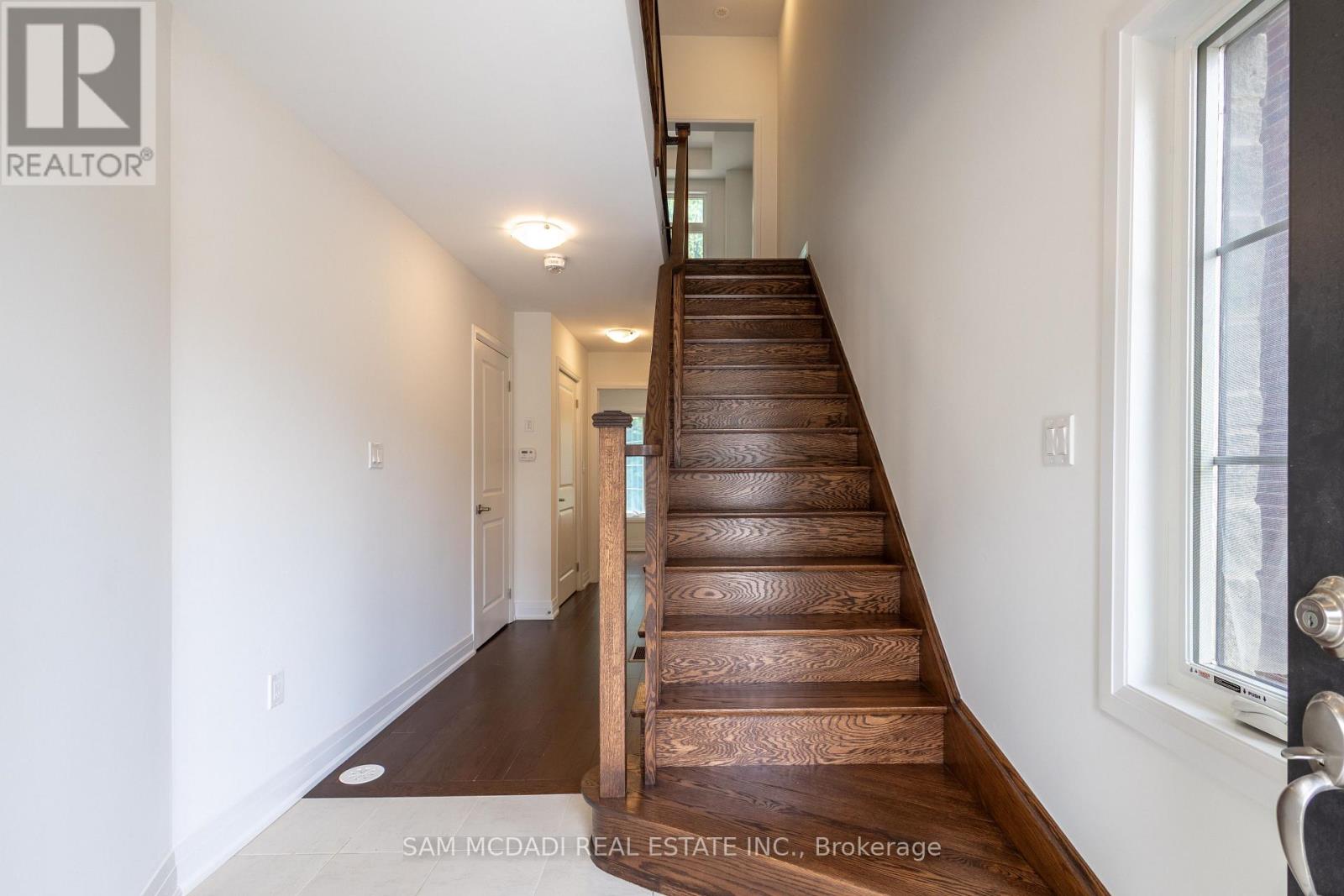 90 Salina Street, Mississauga, Ontario  L4M 1X8 - Photo 6 - W12943180