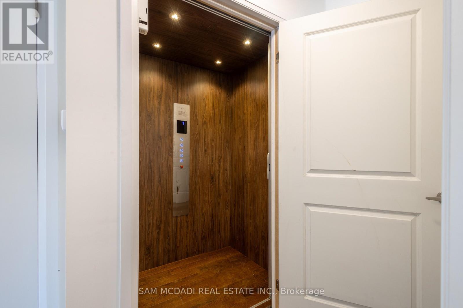 90 Salina Street, Mississauga, Ontario  L4M 1X8 - Photo 8 - W12943180