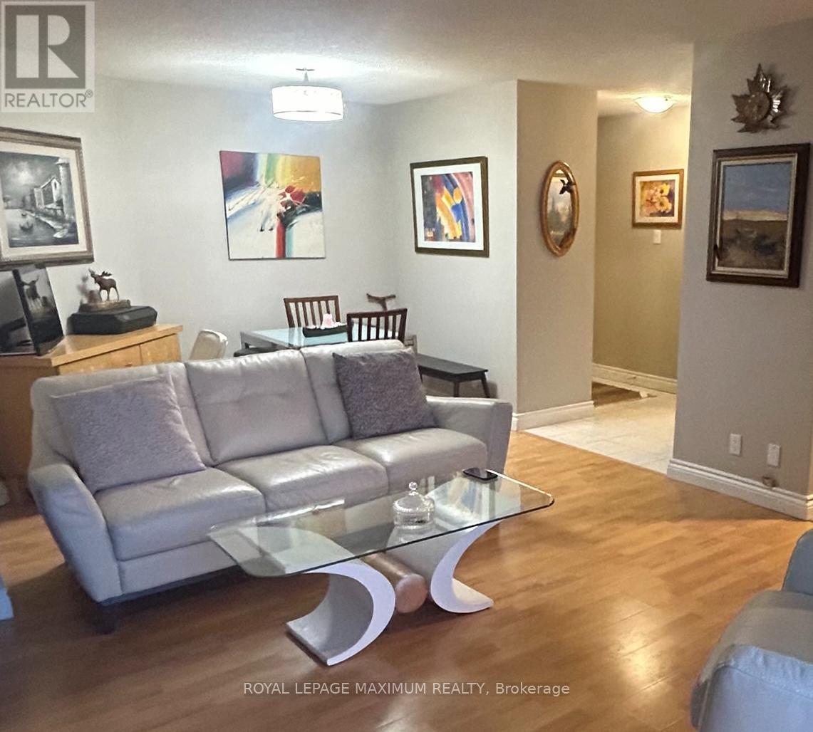 811 - 61 Markbrook Lane, Toronto, Ontario  M9V 5E7 - Photo 3 - W12943278