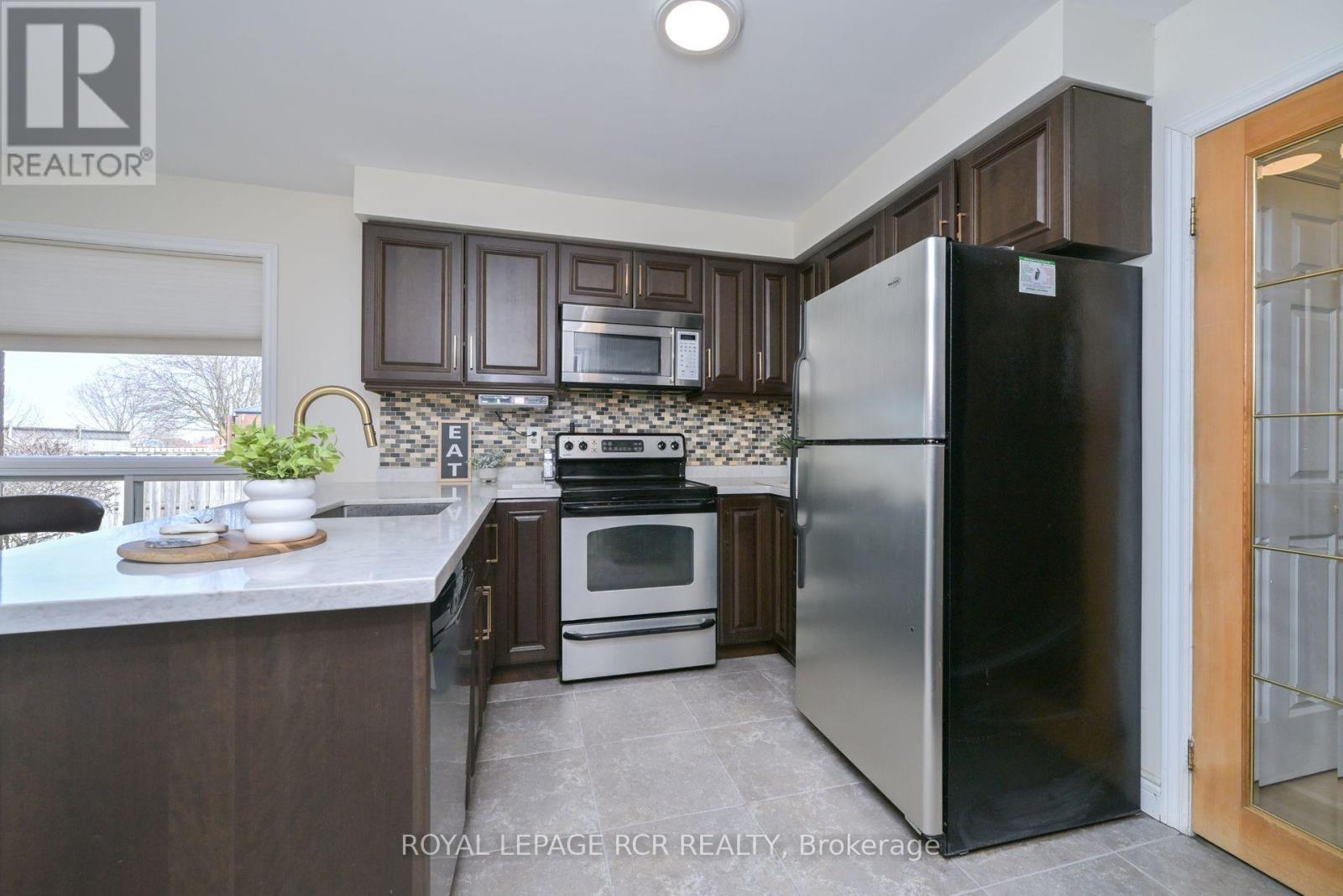 515 College Avenue, Orangeville, Ontario  L9W 4R9 - Photo 5 - W12943300