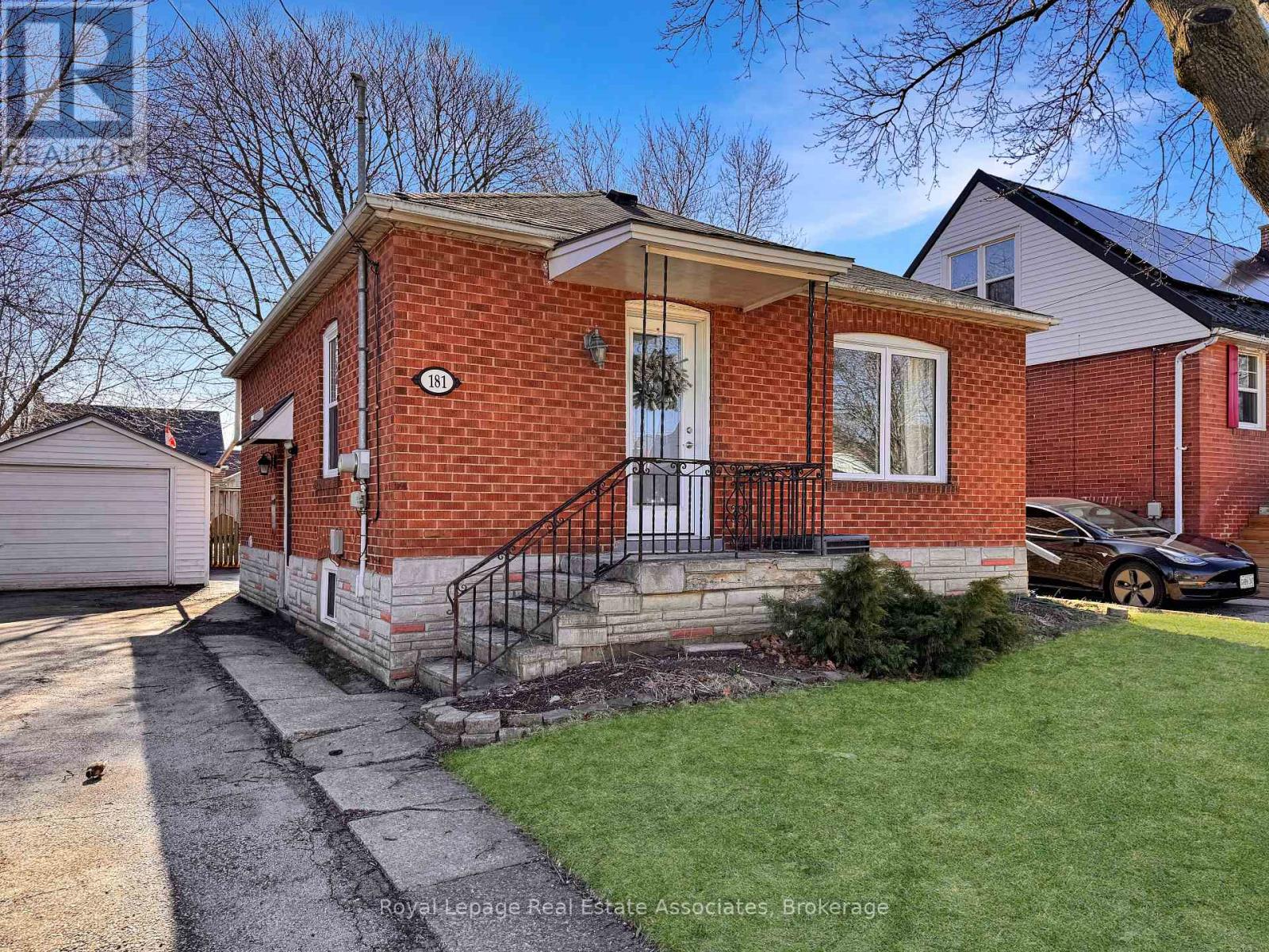 181 East 13th Street, Hamilton, Ontario  L9A 3Z6 - Photo 2 - X12943130