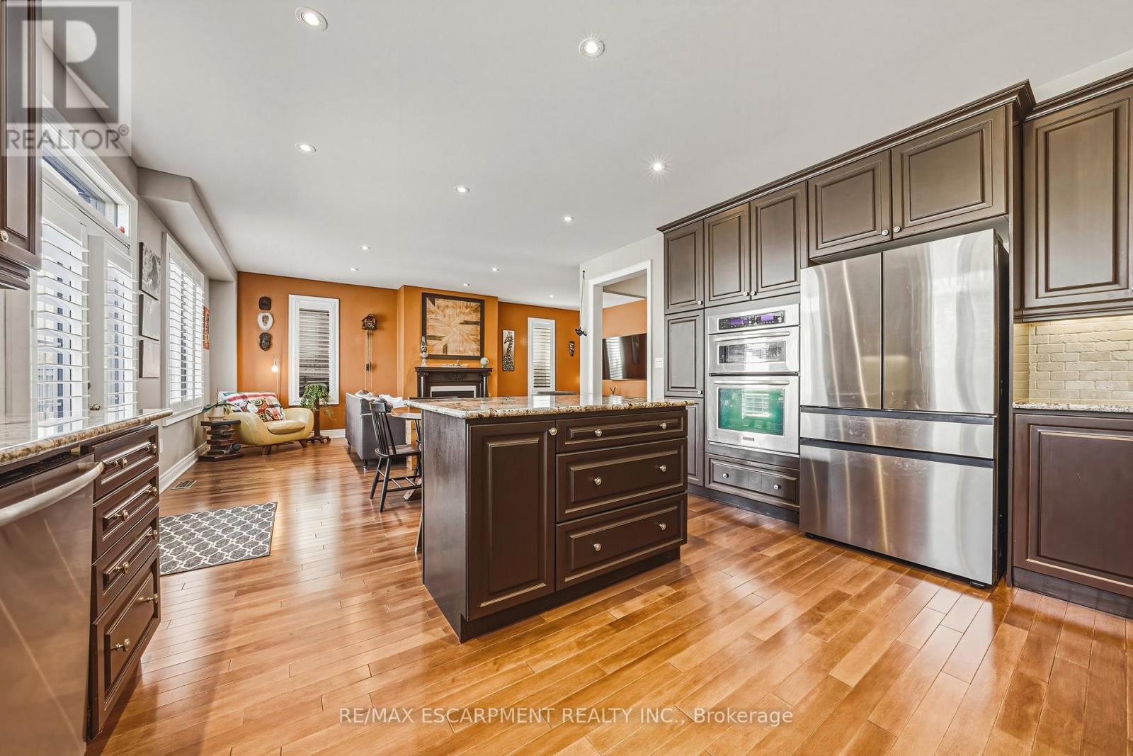 405 Valridge Drive, Hamilton, Ontario  L9G 0B2 - Photo 11 - X12943290