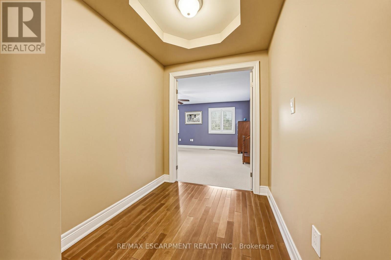 405 Valridge Drive, Hamilton, Ontario  L9G 0B2 - Photo 22 - X12943290