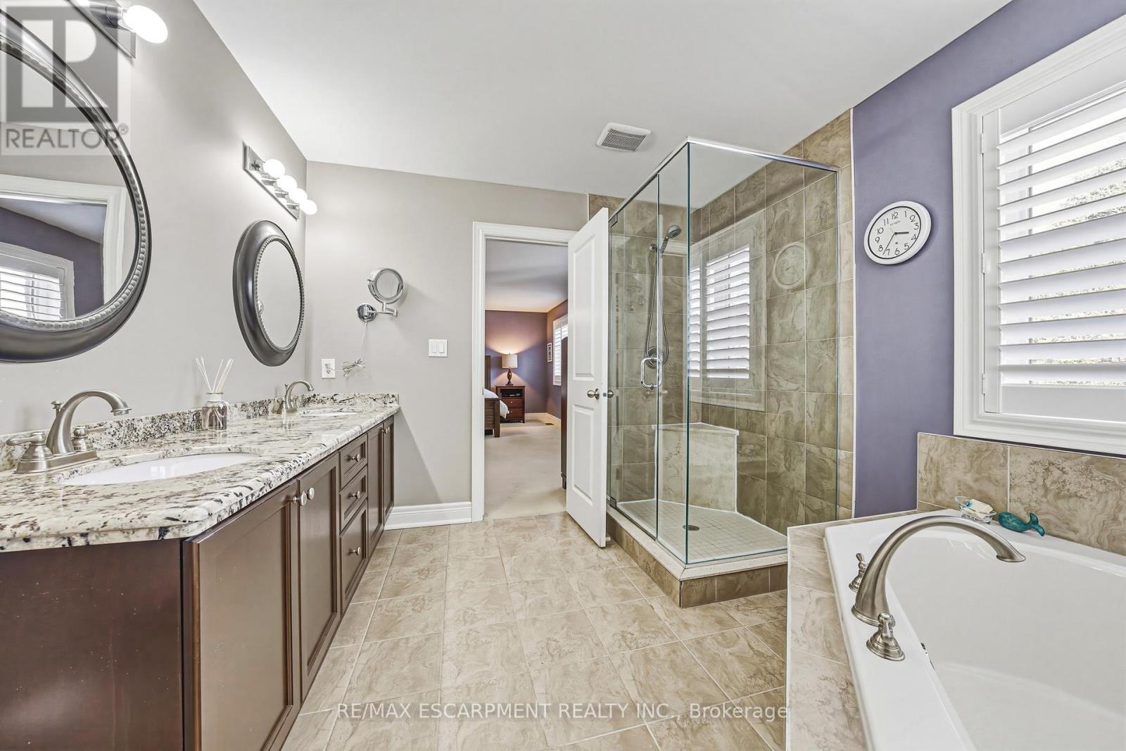 405 Valridge Drive, Hamilton, Ontario  L9G 0B2 - Photo 29 - X12943290