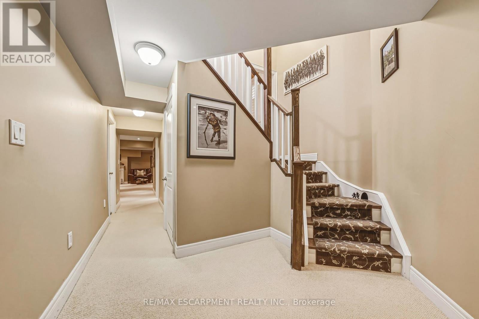 405 Valridge Drive, Hamilton, Ontario  L9G 0B2 - Photo 39 - X12943290