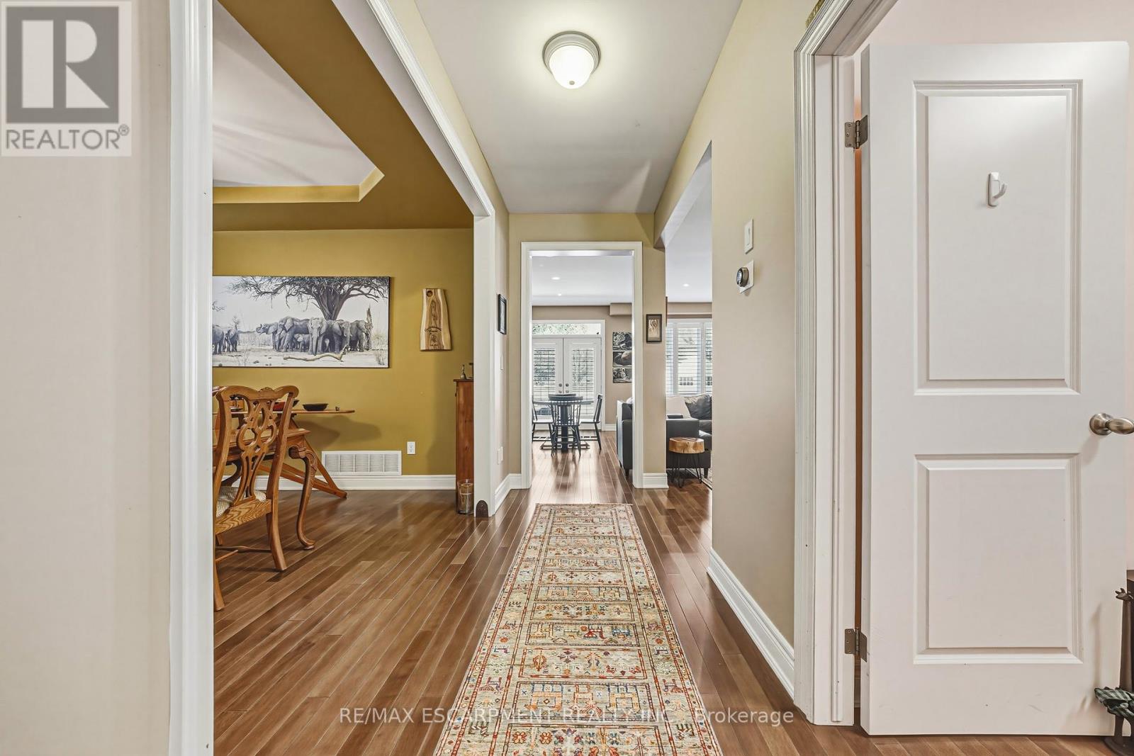 405 Valridge Drive, Hamilton, Ontario  L9G 0B2 - Photo 5 - X12943290