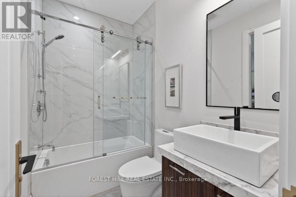 297 Hillcrest Avenue, Toronto, Ontario  M2N 3P5 - Photo 23 - C12939208