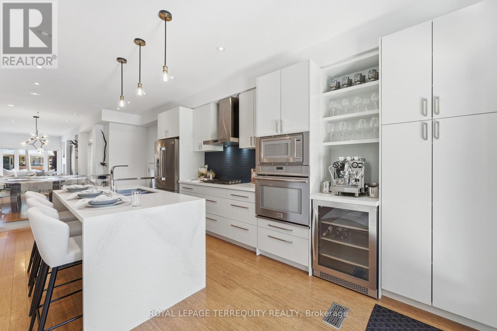 52 Queensbury Avenue, Toronto, Ontario  M1N 2X7 - Photo 7 - E12765480