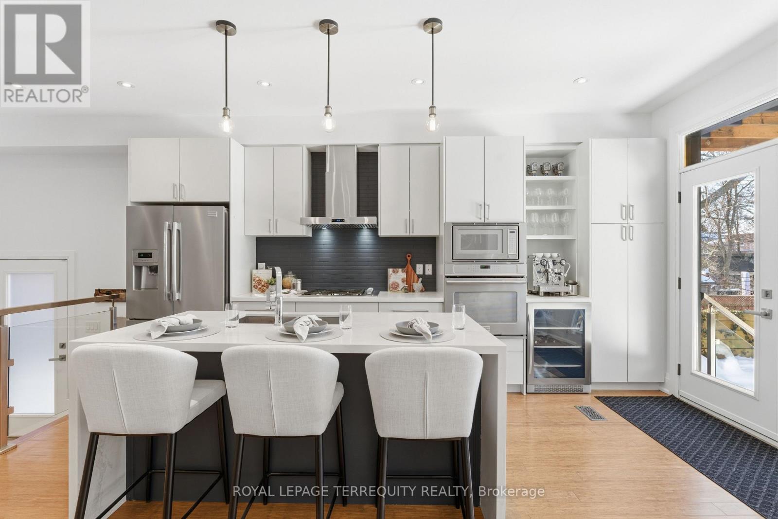 52 Queensbury Avenue, Toronto, Ontario  M1N 2X7 - Photo 6 - E12765480