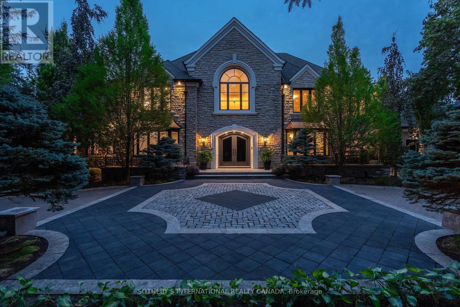 85 Cowan Drive, Vaughan, Ontario  L4L 7H4 - Photo 5 - N12940788