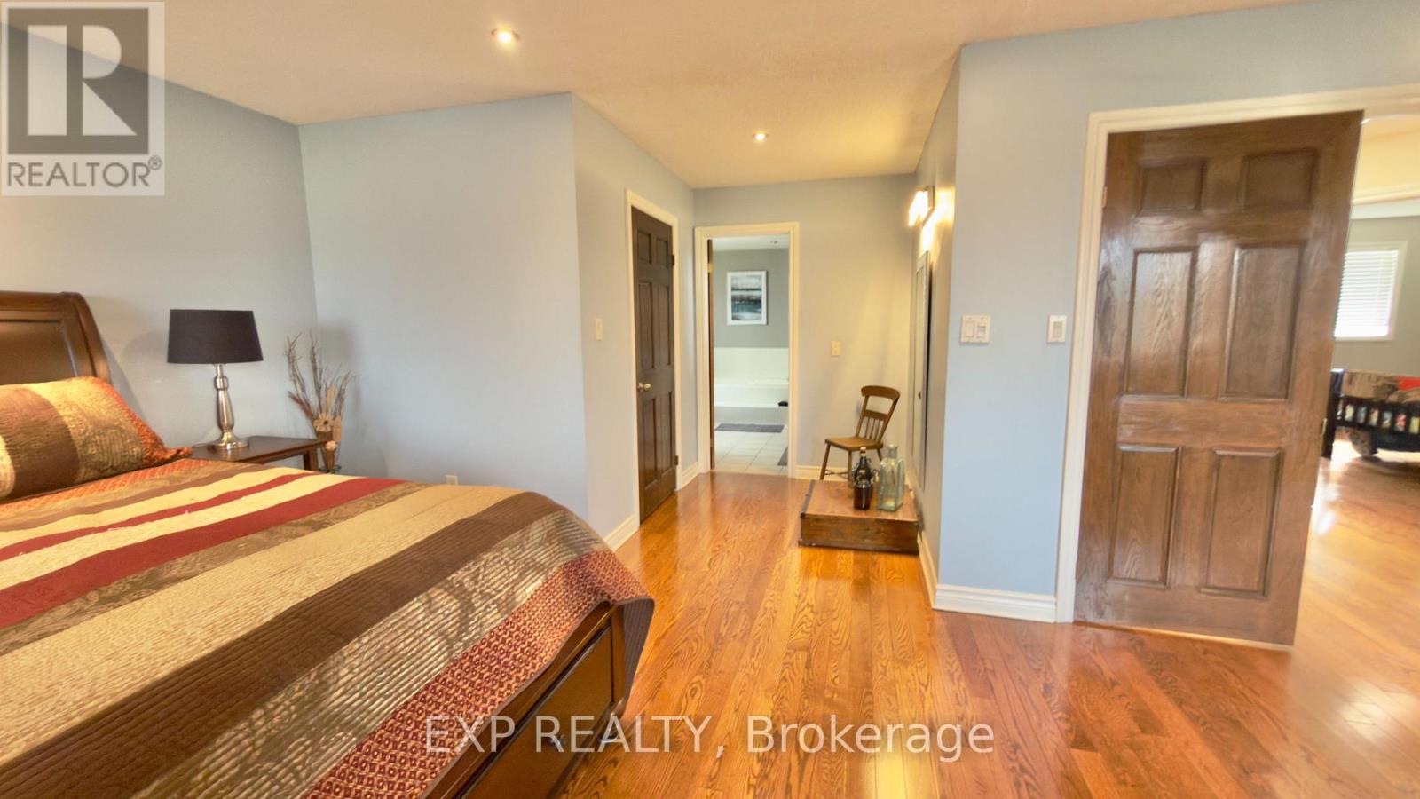 395 Burnett Avenue, Cambridge, Ontario  N1T 1G7 - Photo 12 - X12934350