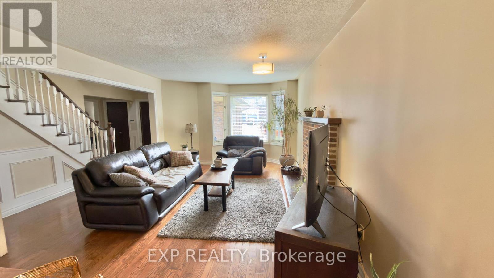 395 Burnett Avenue, Cambridge, Ontario  N1T 1G7 - Photo 5 - X12934350