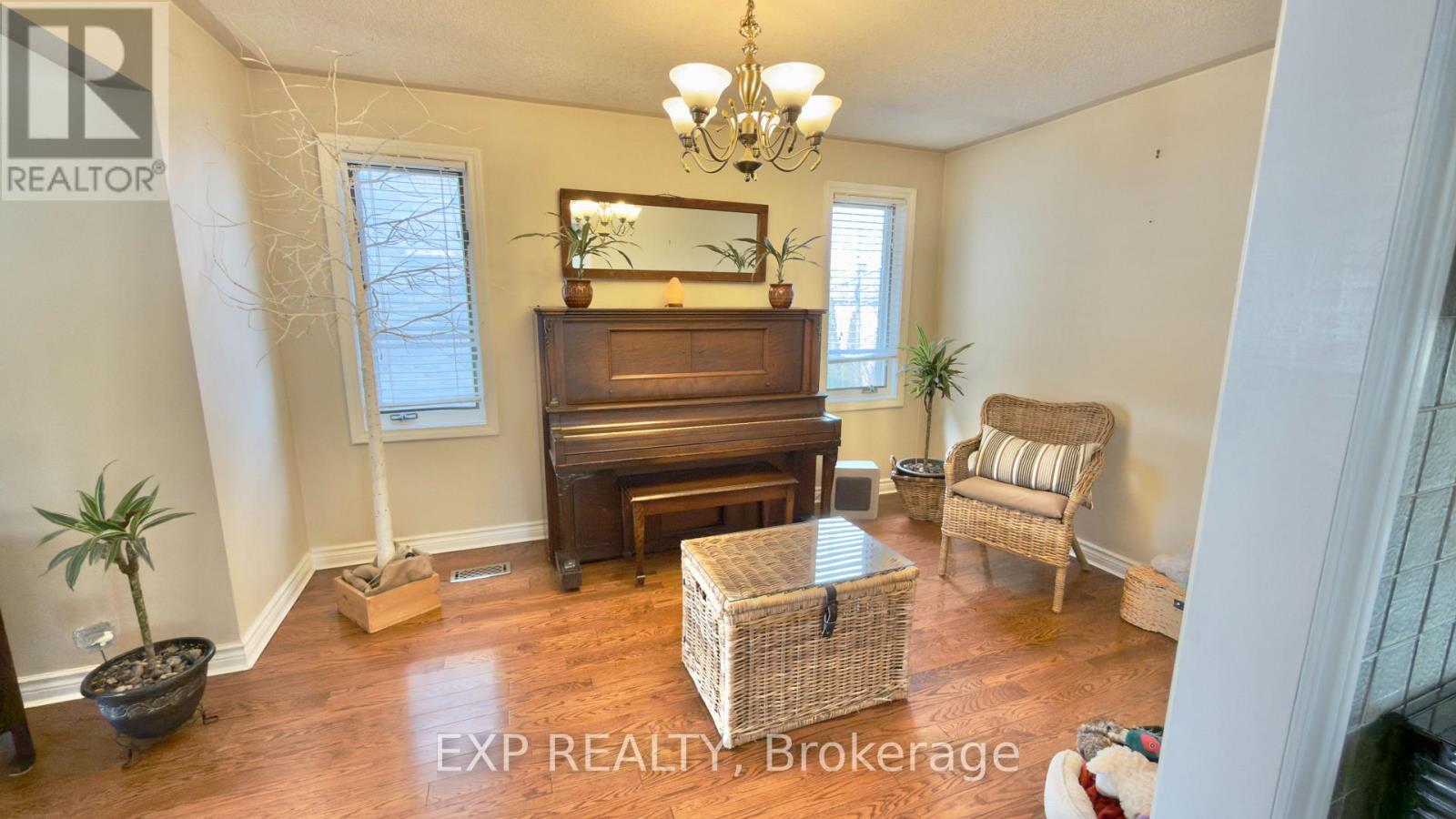 395 Burnett Avenue, Cambridge, Ontario  N1T 1G7 - Photo 8 - X12934350