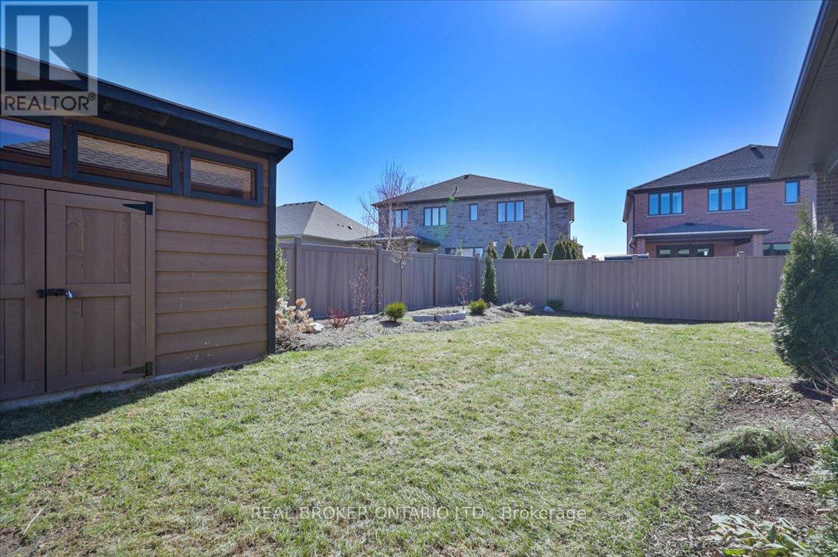 15 Langton Drive, Kitchener, Ontario  N2P 2X9 - Photo 45 - X12943284