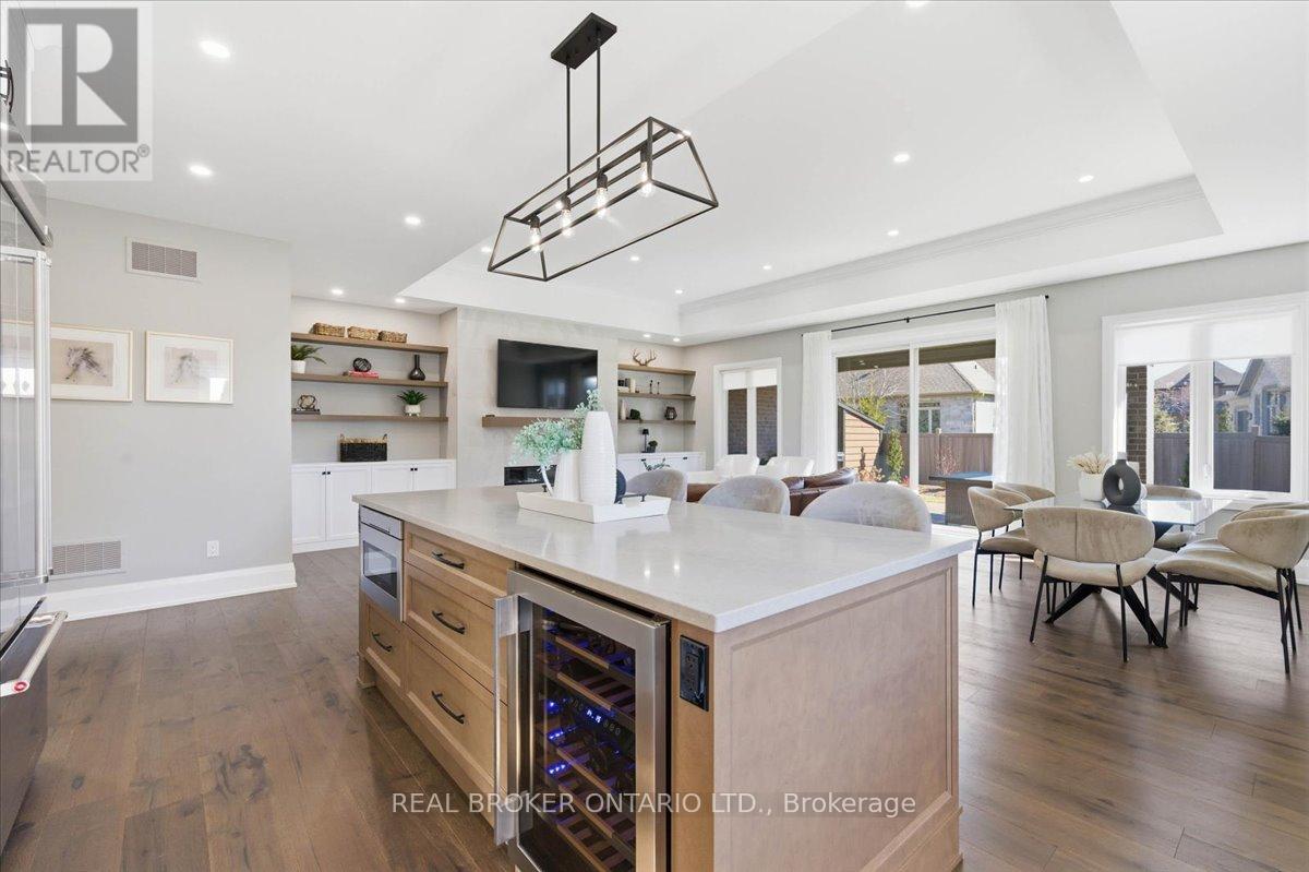 15 Langton Drive, Kitchener, Ontario  N2P 2X9 - Photo 12 - X12943284