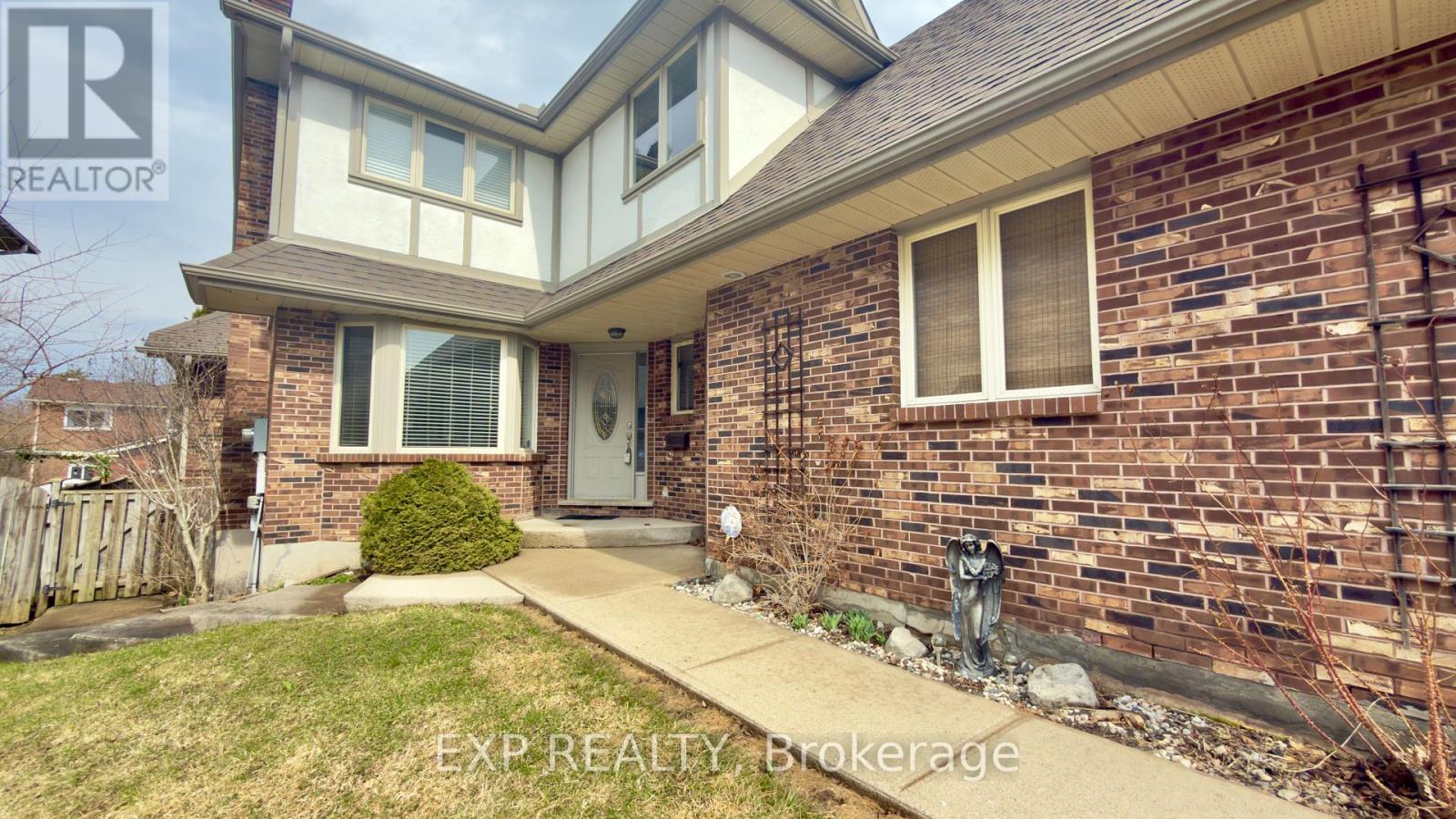395 Burnett Avenue, Cambridge, Ontario  N1T 1G7 - Photo 9 - X12934350