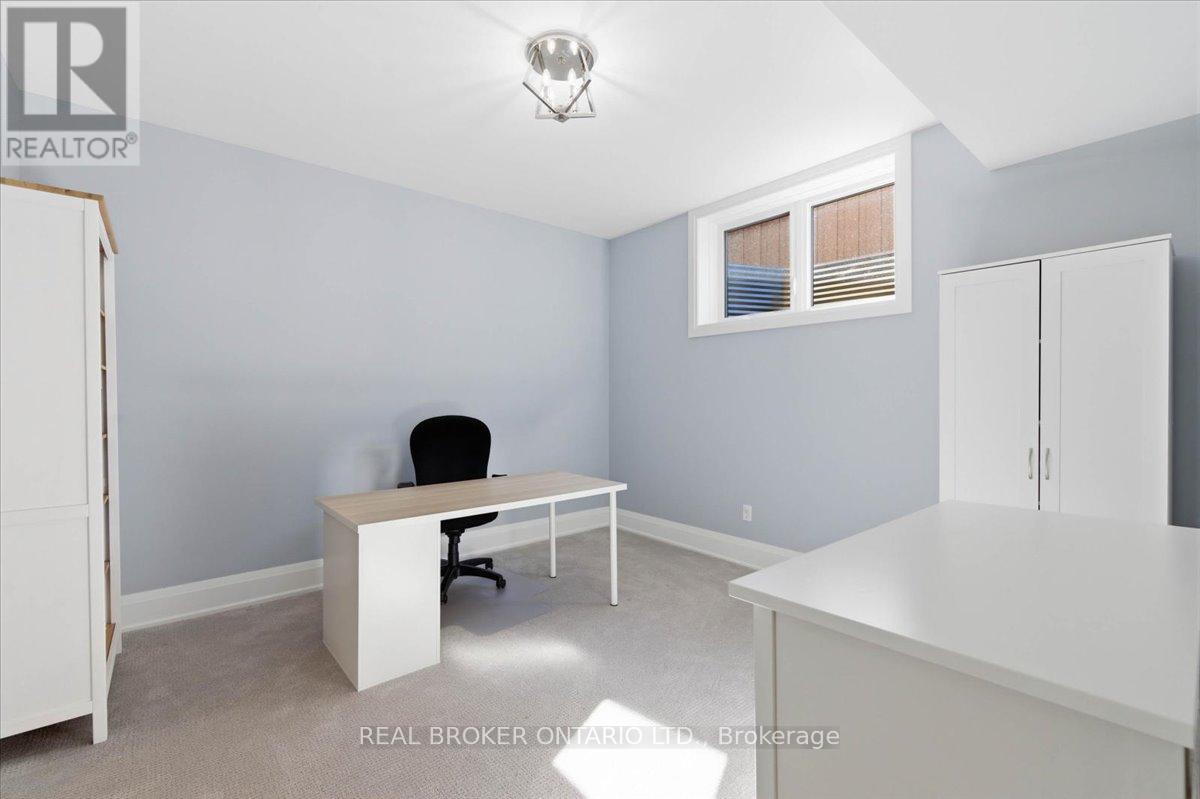 15 Langton Drive, Kitchener, Ontario  N2P 2X9 - Photo 37 - X12943284