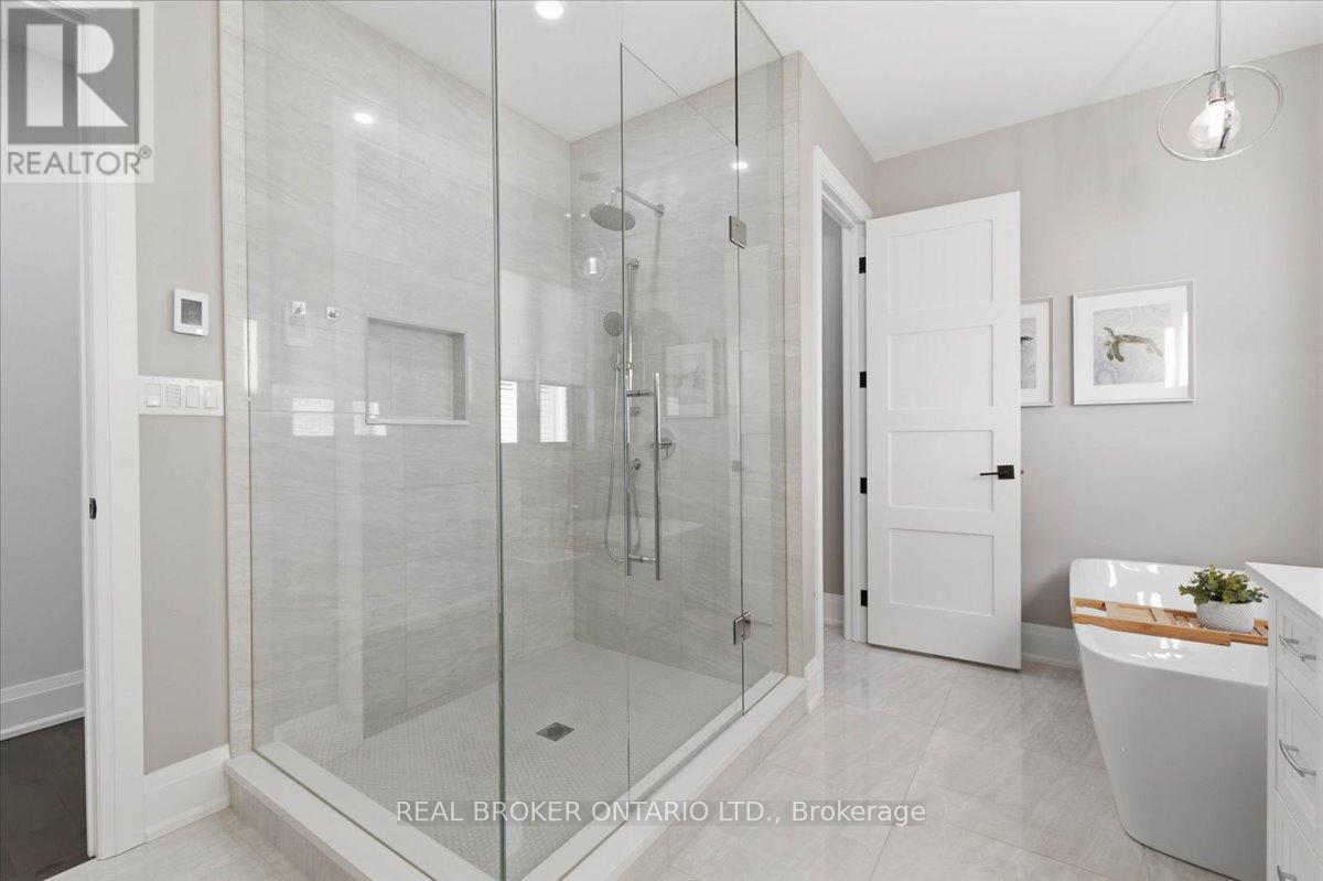 15 Langton Drive, Kitchener, Ontario  N2P 2X9 - Photo 25 - X12943284