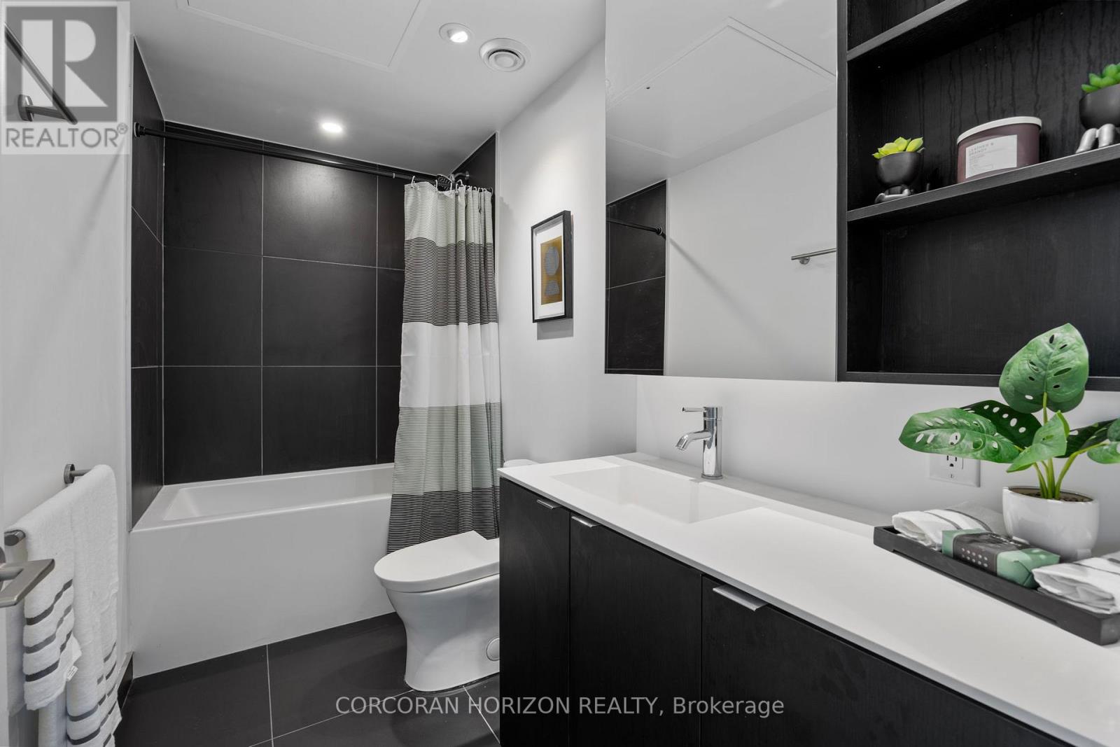 Ph1 (Furnished) - 20 Edward Street, Toronto, Ontario  M5G 1C9 - Photo 35 - C12942212