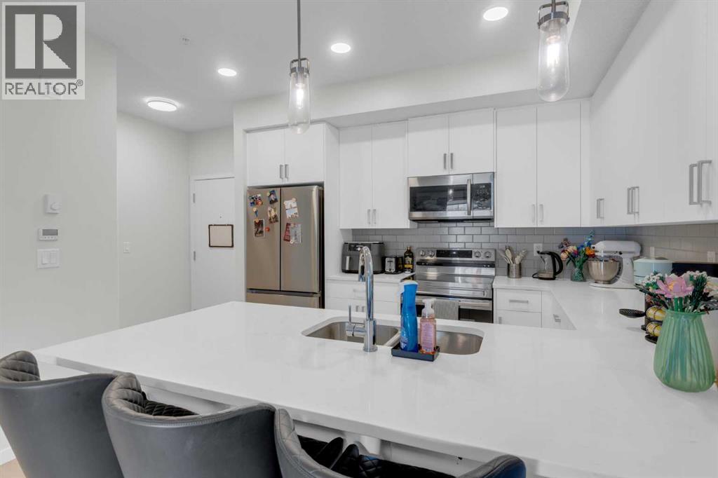 2106, 33 Carringham Gate NW, Calgary, Alberta  T3P 2H6 - Photo 11 - A2293637