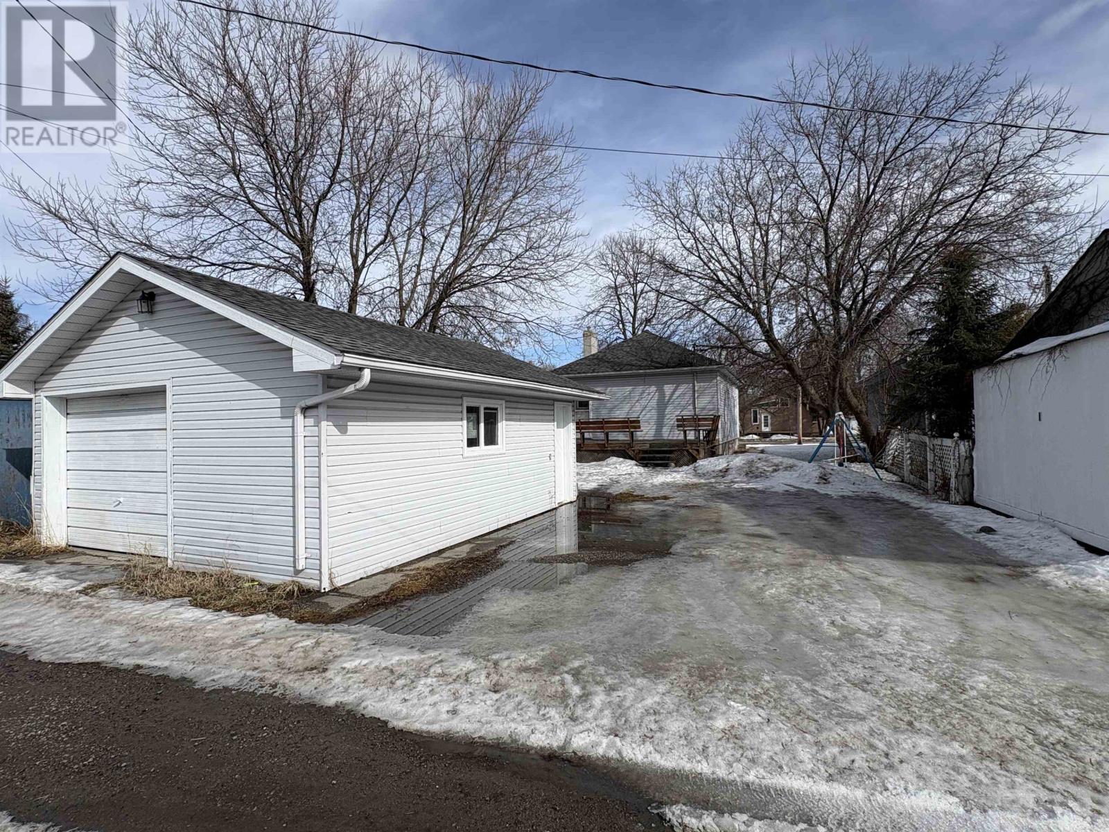 605 Crowe Ave, Fort Frances, Ontario  P9A 2L5 - Photo 31 - TB2600398