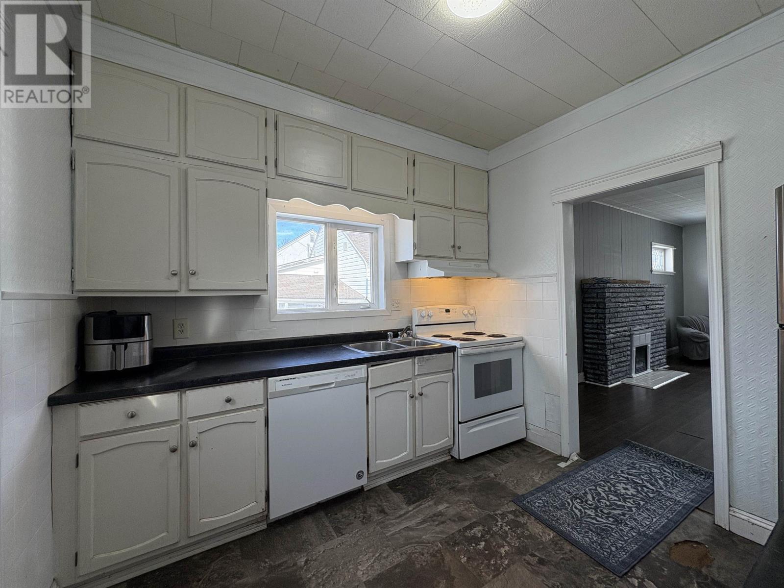 605 Crowe Ave, Fort Frances, Ontario  P9A 2L5 - Photo 9 - TB2600398