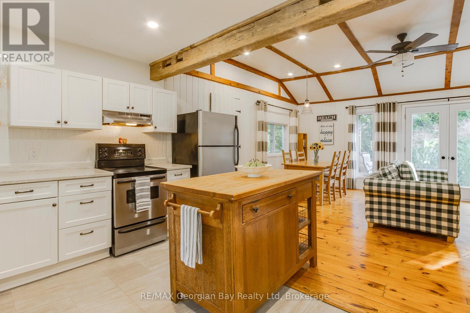 369 Tiny Beaches Road S, Tiny, Ontario  L0L 2J0 - Photo 10 - S12940476