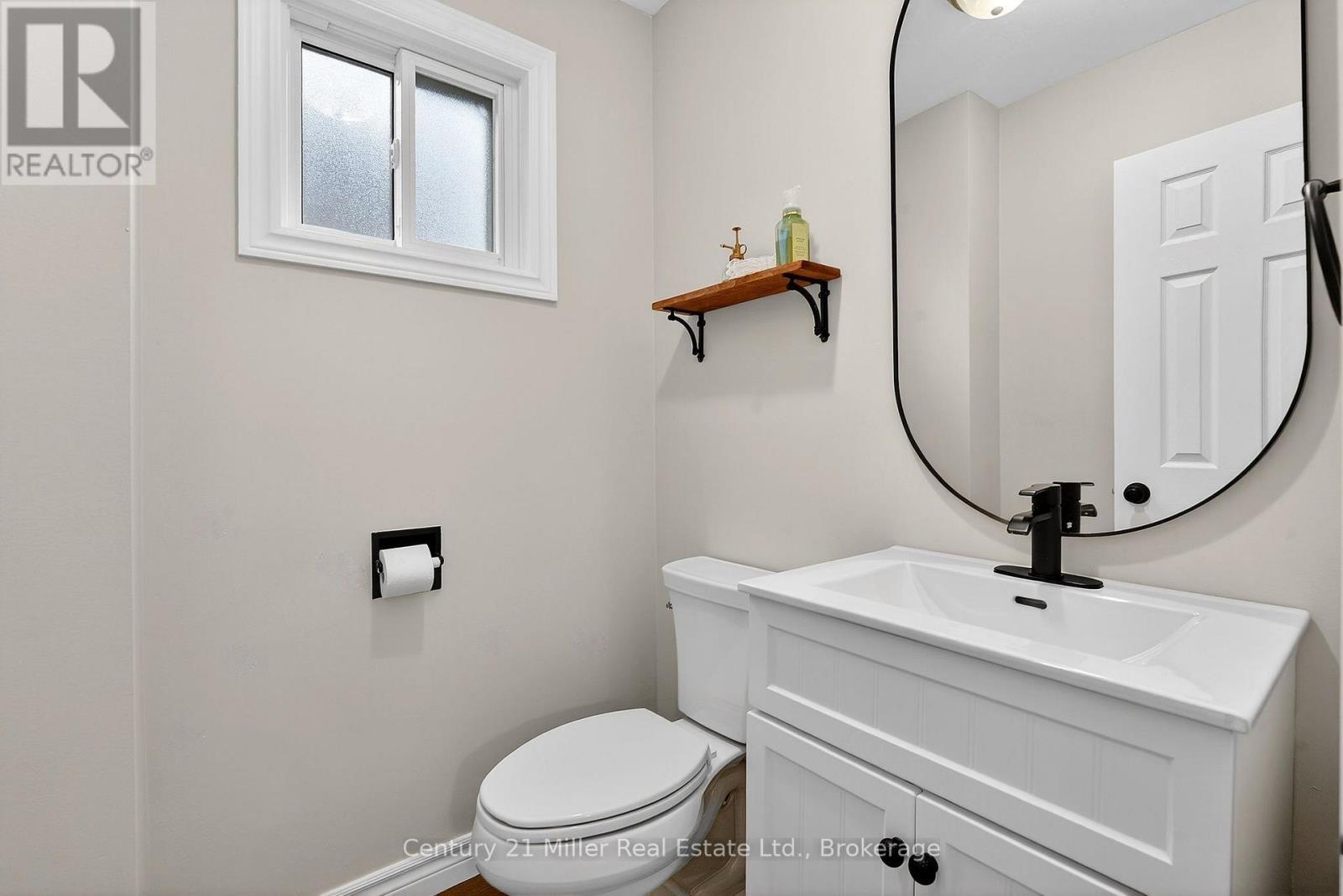 2451 Malcolm Crescent, Burlington, Ontario  L7P 3Y7 - Photo 10 - W12943602