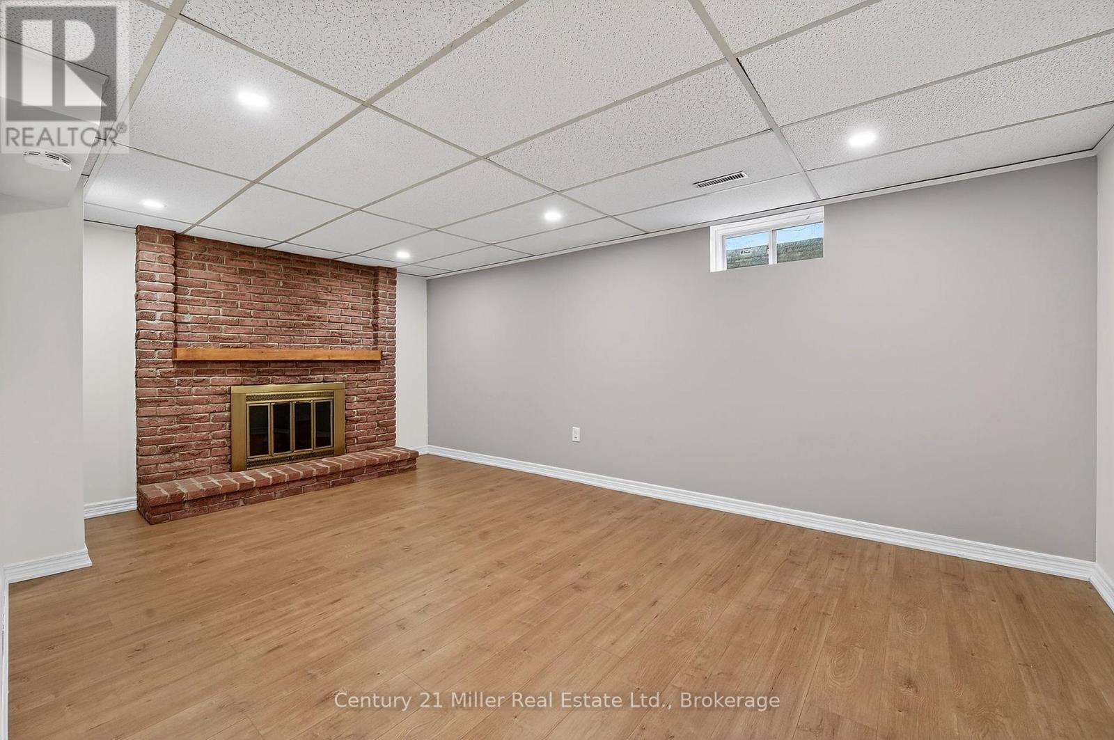 2451 Malcolm Crescent, Burlington, Ontario  L7P 3Y7 - Photo 27 - W12943602