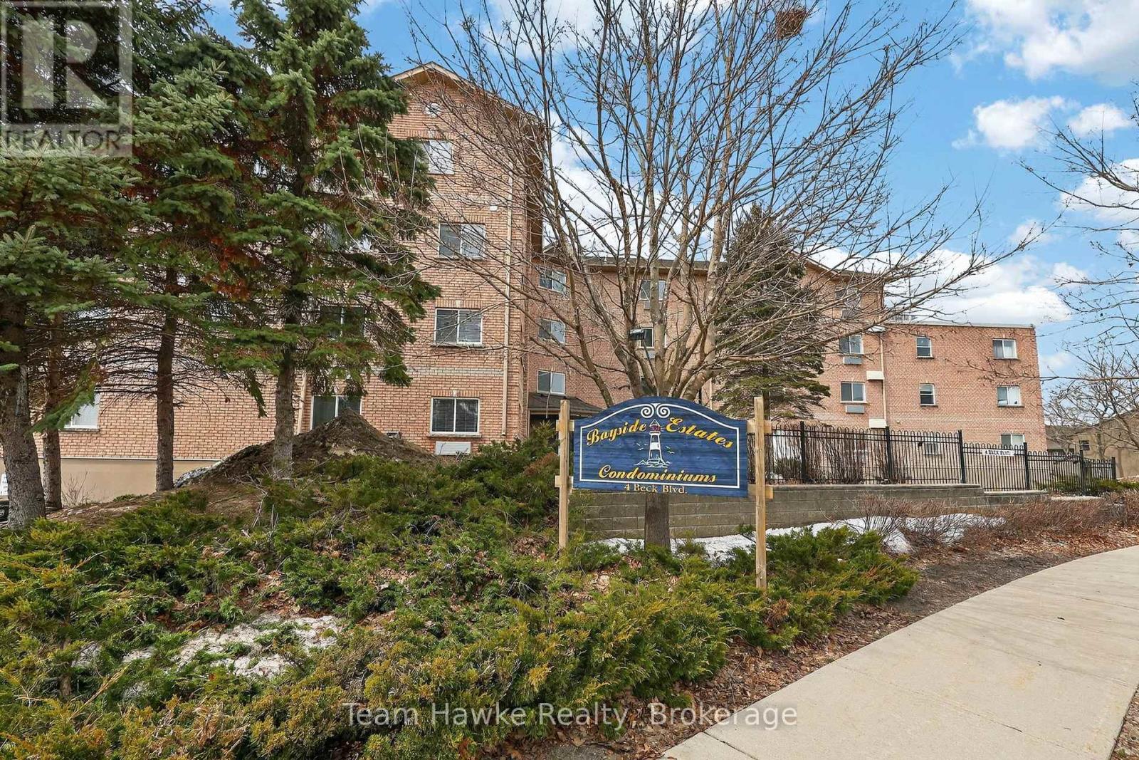 Ph4 - 4 Beck Boulevard, Penetanguishene, Ontario  L9M 2H3 - Photo 2 - S12943812