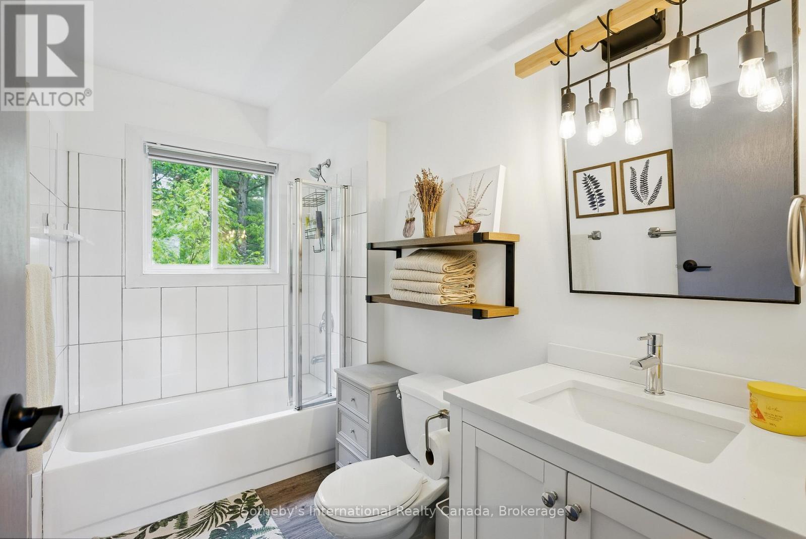 5760 Kahshe Lake, Gravenhurst, Ontario  P0E 1G0 - Photo 25 - X12943376