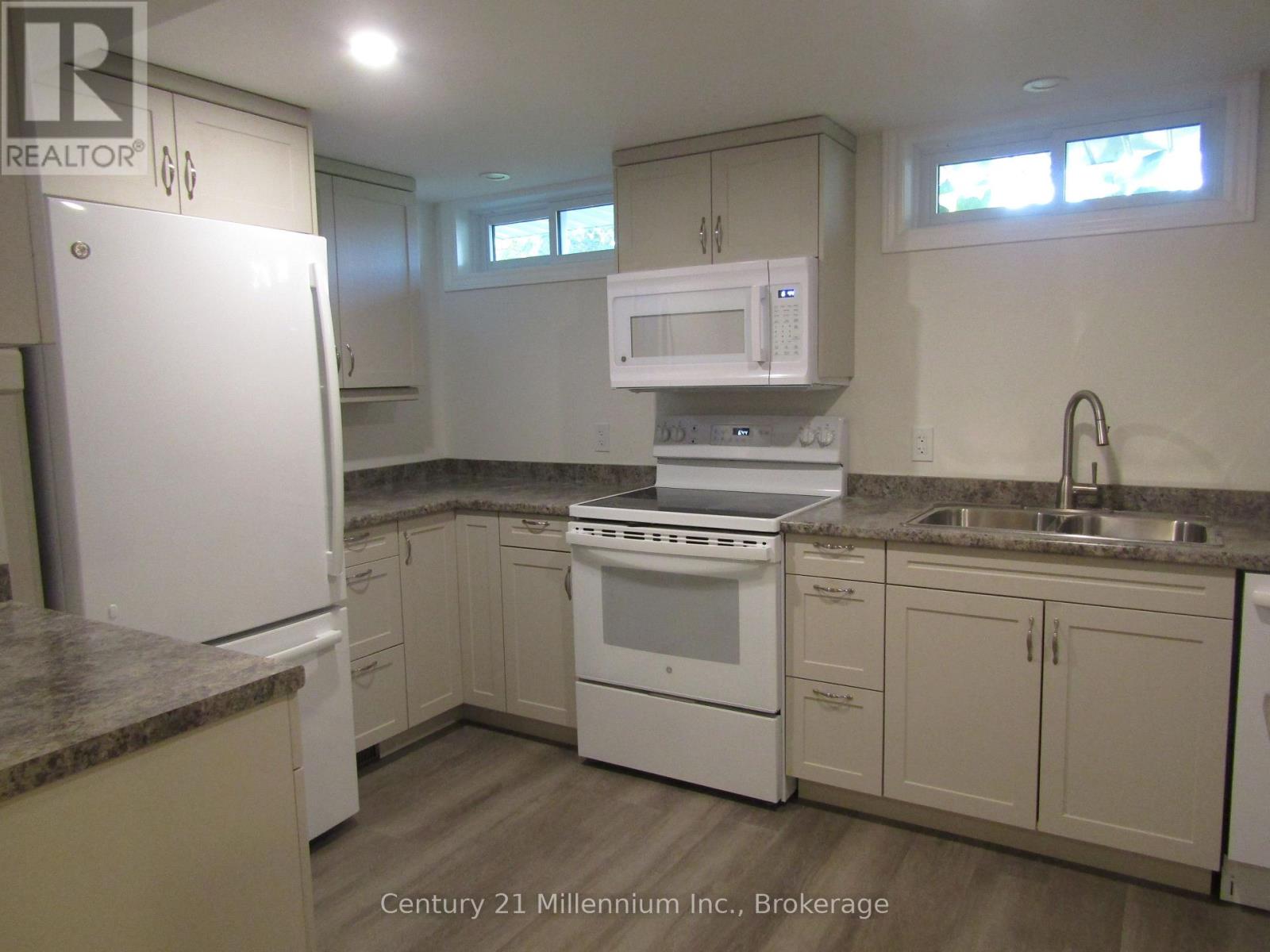 2 - 368 Princes Street S, Kincardine, Ontario  N2Z 2T6 - Photo 6 - X12943410