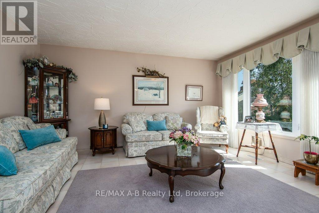 25 Baechler Avenue, East Zorra-Tavistock, Ontario  N0B 2R0 - Photo 12 - X12943586